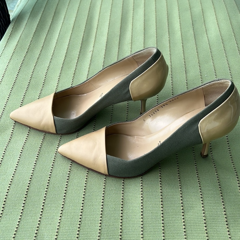 Vicini casual heels